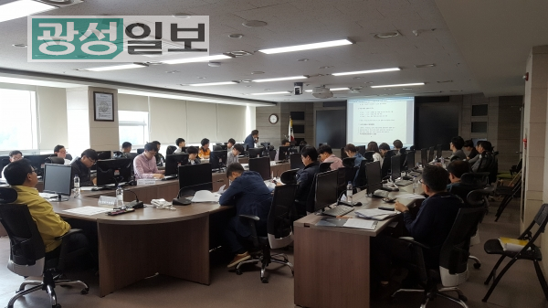 이천시(시장 조병돈)는 오는 5월 8일부터 18일까지 진행되는 ‘2018 재난대응 안전한국훈련’ 준비에 박차를 가했다.